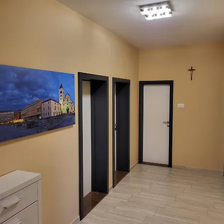Apartamento Leonardo 1 *