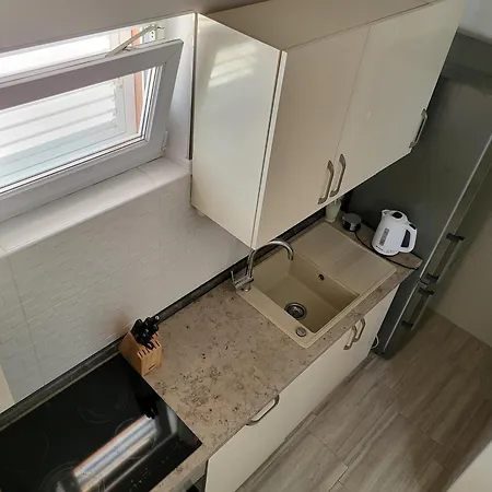 Leonardo 1 Apartamento Vrsi