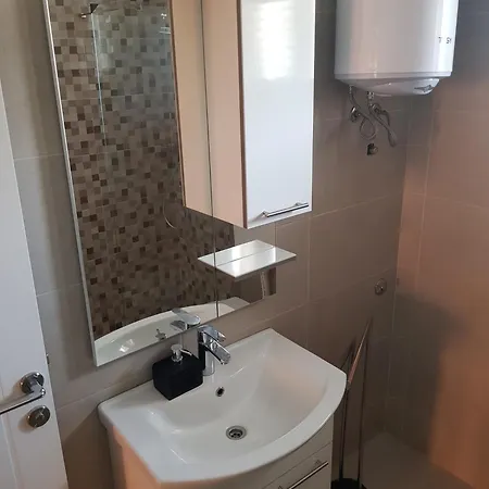 Apartamento Leonardo 1 *